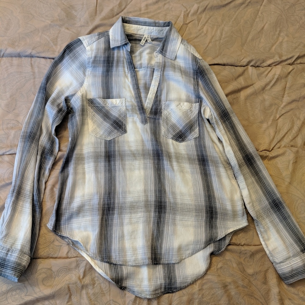 Mudd flannel shirt. Grey white purple